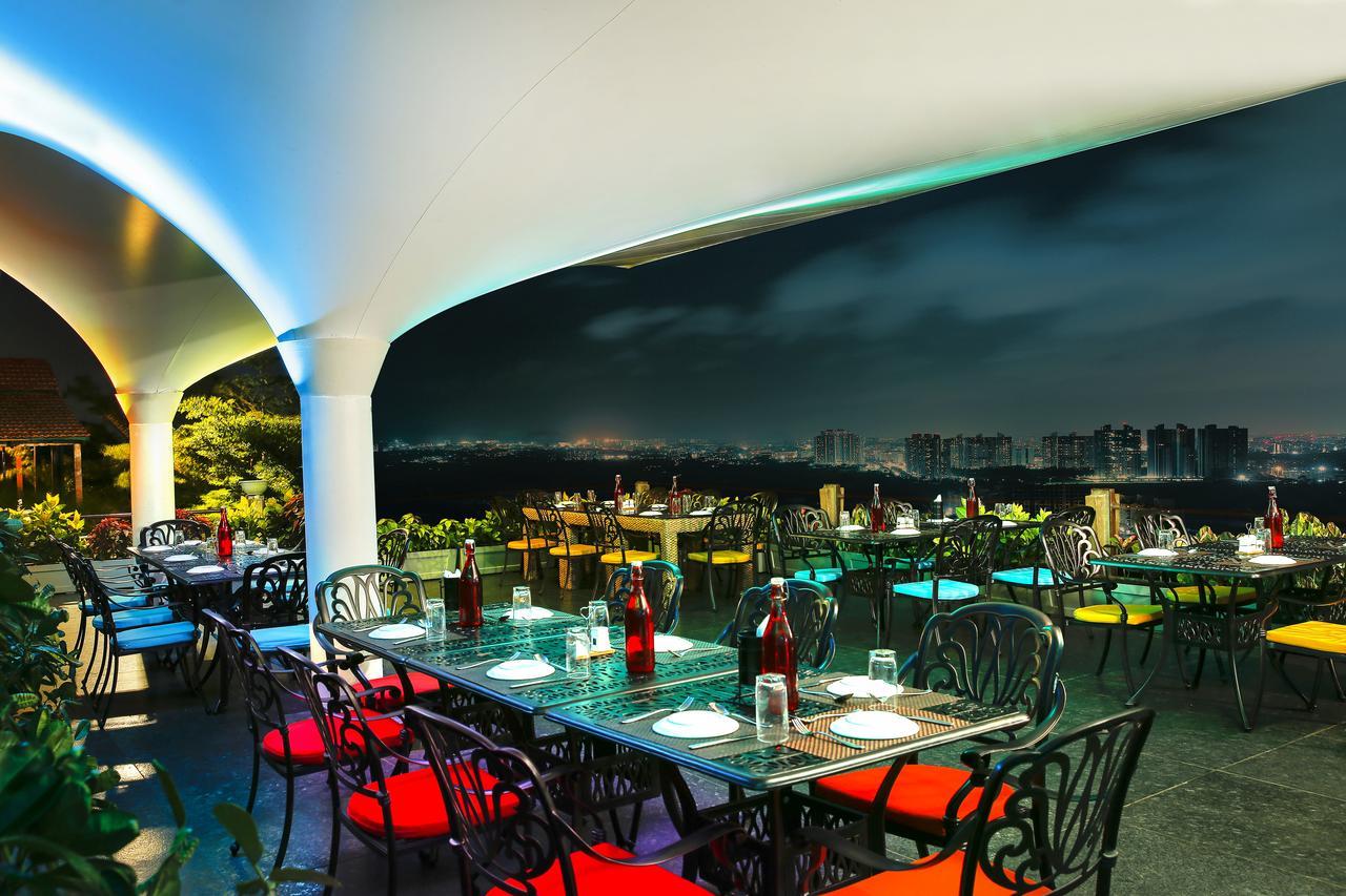 Hotel Sunnys World Pune Exterior foto