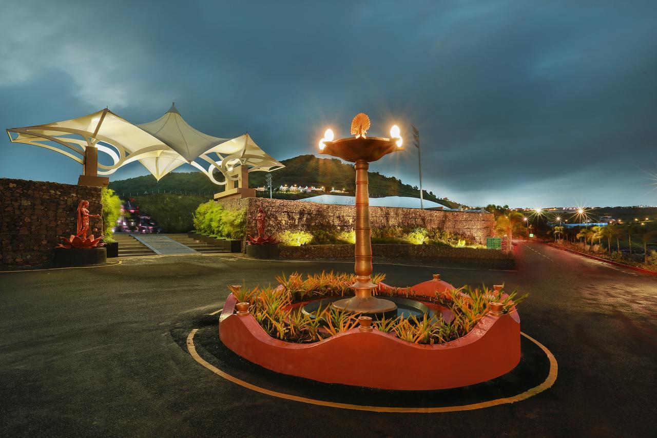 Hotel Sunnys World Pune Exterior foto