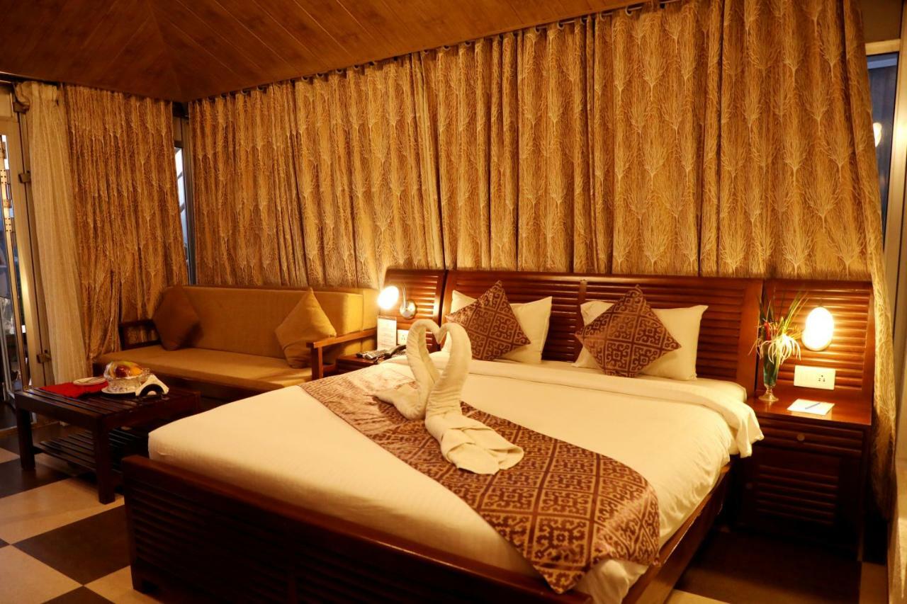 Hotel Sunnys World Pune Exterior foto