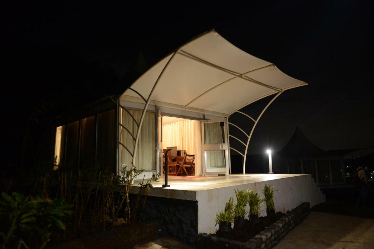Hotel Sunnys World Pune Exterior foto