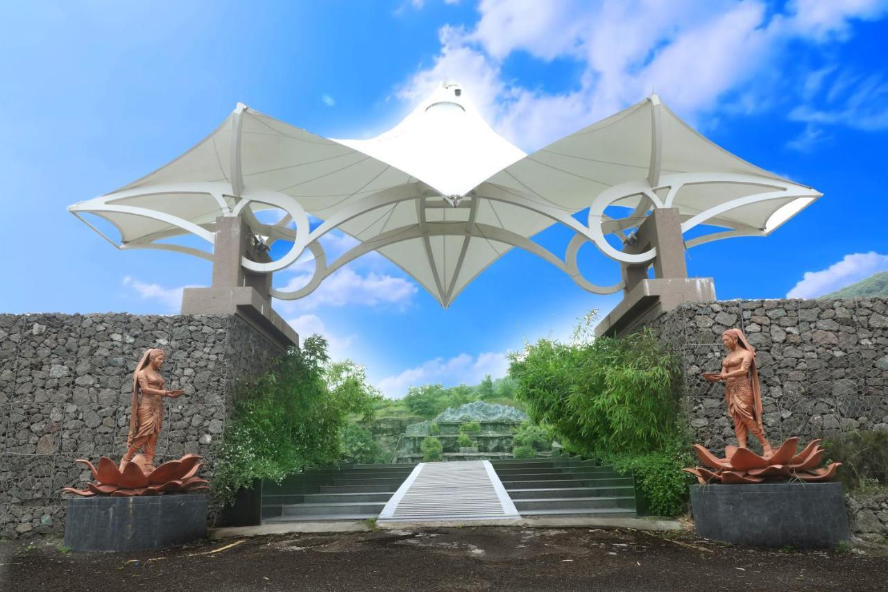 Hotel Sunnys World Pune Exterior foto